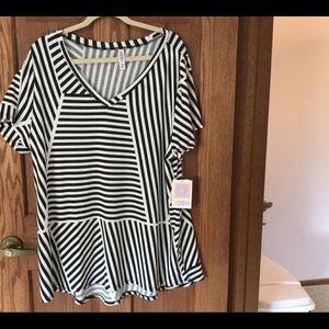 LULAROE CHRISTY TOP 3XL